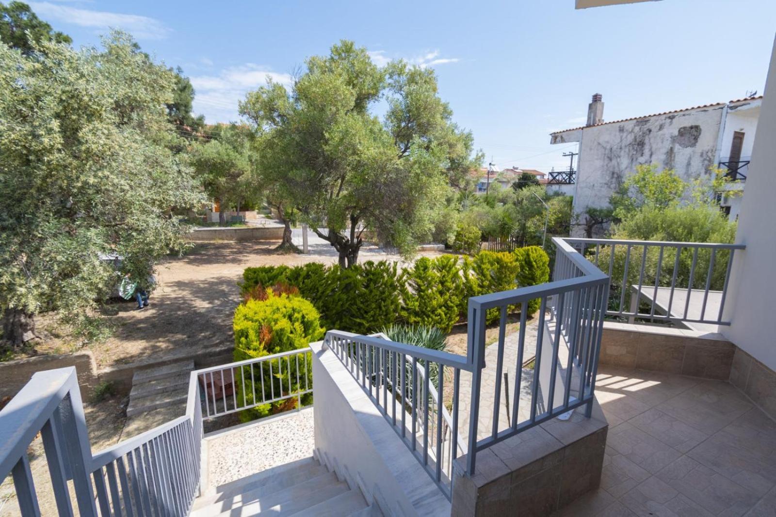 Althea Suites By Rentalspro Services - Nea Moudania Halkidiki Экстерьер фото